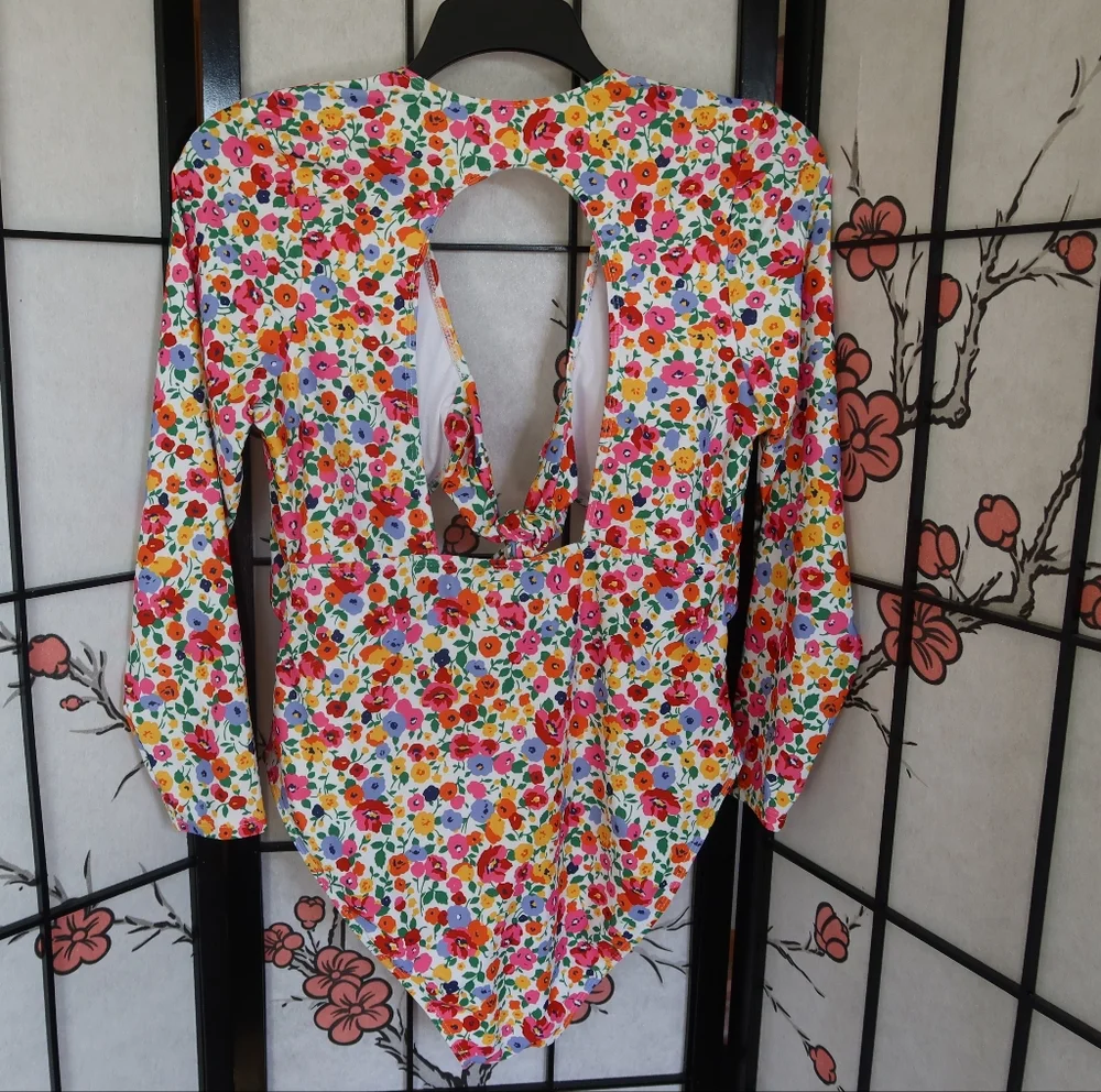 SHEIN Red Pink Floral Long Sleeve Cut Out Tie Chest Swimsuit Plus Size 2XL NWOT